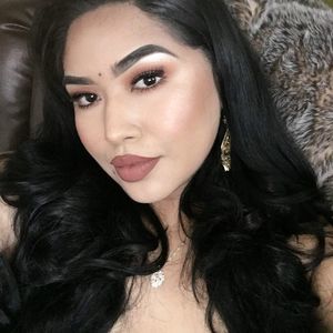 Meet your Posher, Jazmine